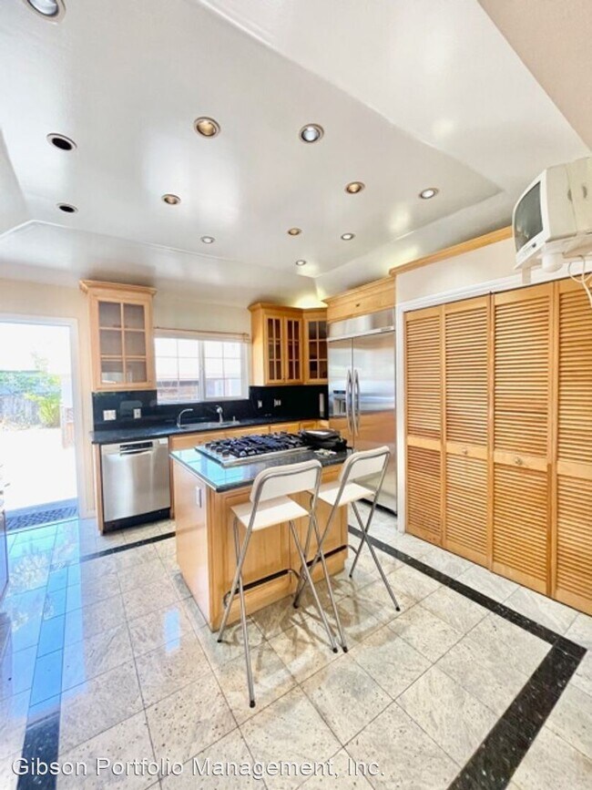 Foto del edificio - 3 br, 2 bath House - 1320 Belmont Ave.