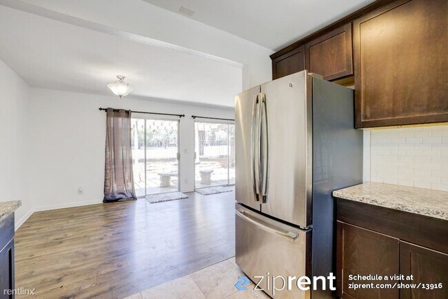 Building Photo - 3 br, 2 bath Townhome - 1221 North Tam O S...
