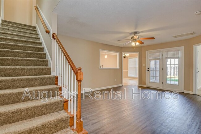 Foto del edificio - 1063 Grove Landing Ln