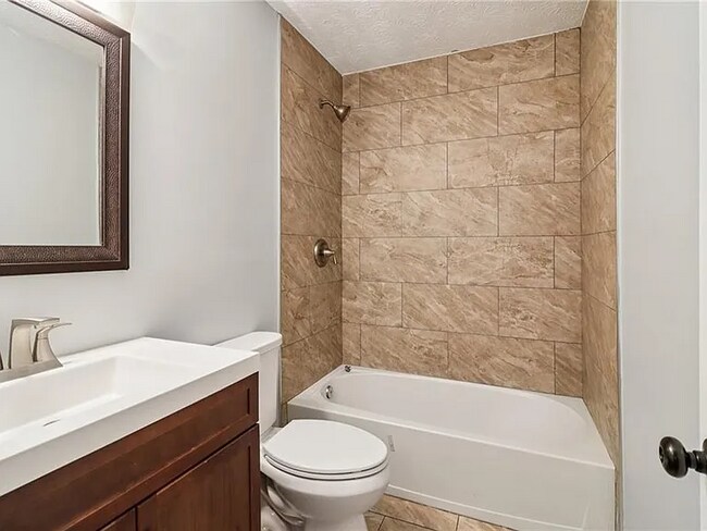 Foto del edificio - 4173 Alicia Ct