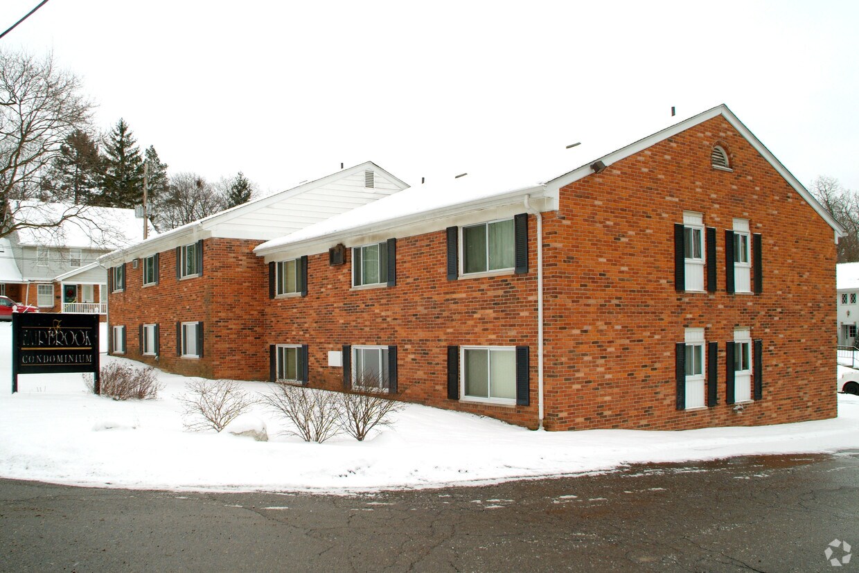Foto del edificio - Fairbrook Condos