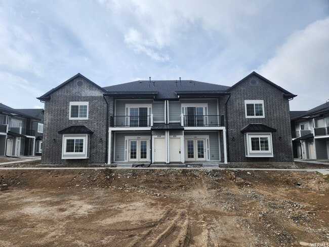 Entrance #101 on bottom right - 143 W 1525 N