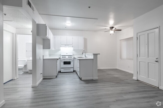 1HAB, 1BA - 724 ft² - Highland Villa Apartments