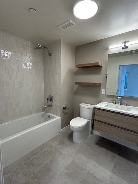 Building Photo - 44 Springside