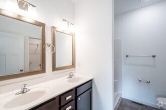 Building Photo - 281 Danielle St