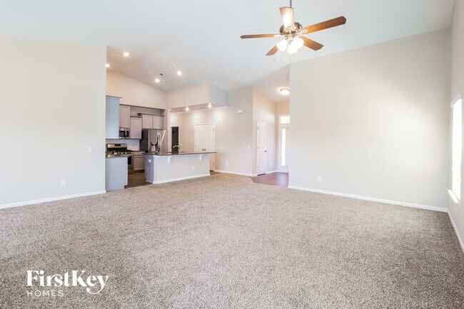 Building Photo - 301 Witch Hazel St