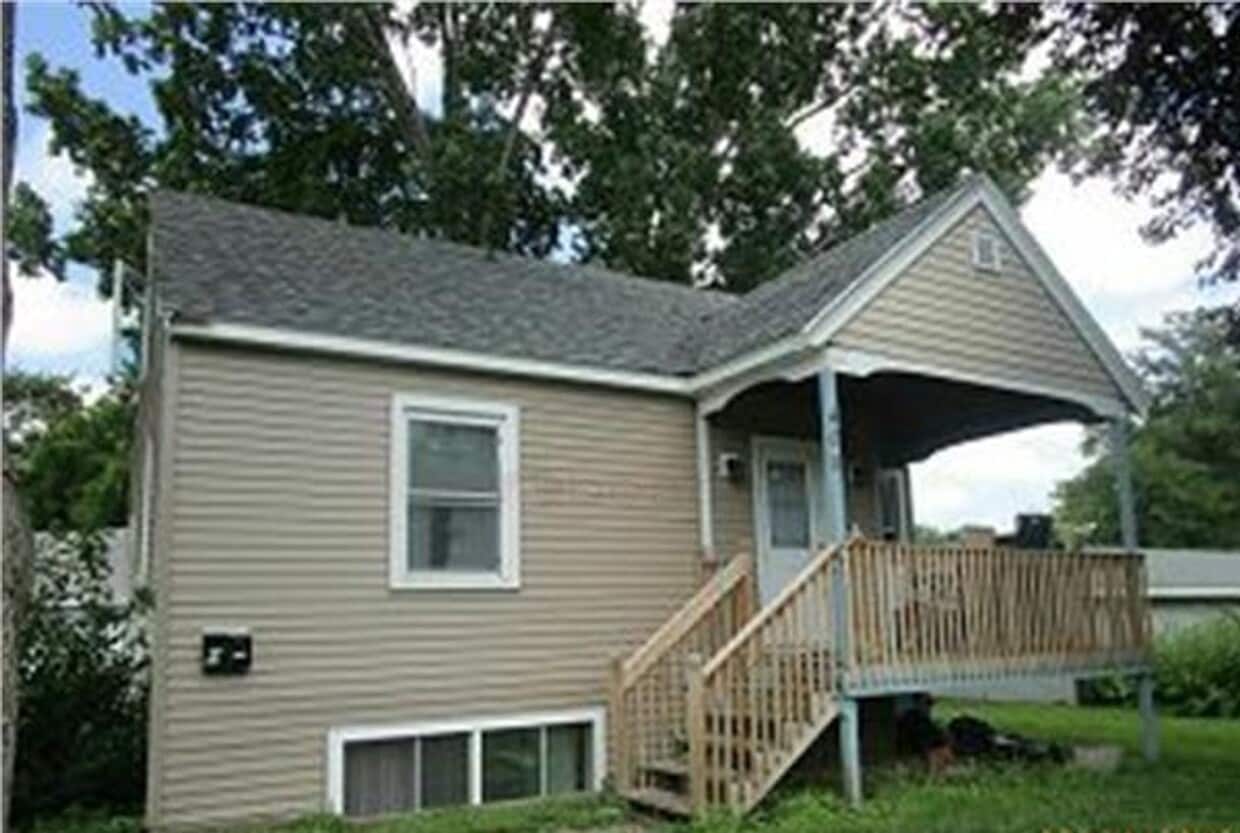 Primary Photo - 408 W 2nd St