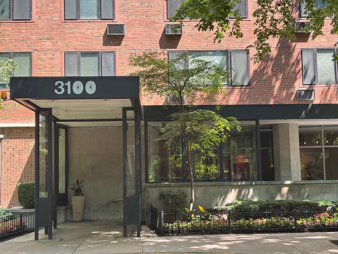 Photo - 3100 N Lake Shore Dr (Chicago, IL)