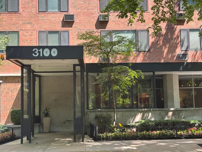 Photo - 3100 N Lake Shore Dr (Chicago, IL) Apartment