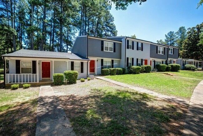 Building Photo - MOVE IN SPECIAL: HALF OFF FIRST MONTHS RENT!