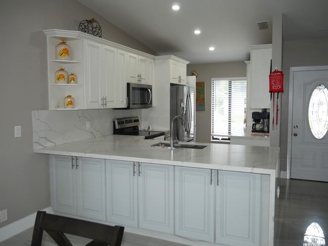 Building Photo - 15652 Bottlebrush Cir