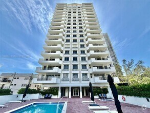 Building Photo - 6422 Collins Ave