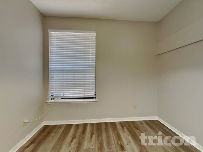 Foto del edificio - 11764 Wax Berry Ln