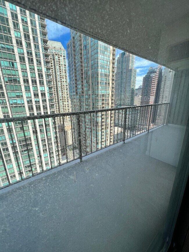 Foto del edificio - 10 E Ontario St