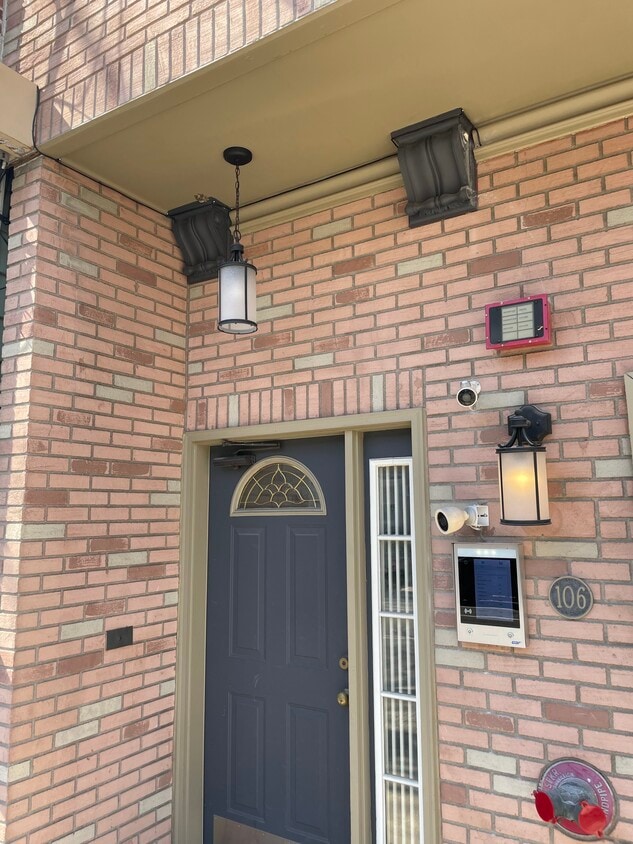 Primary Photo - 106 Jefferson St