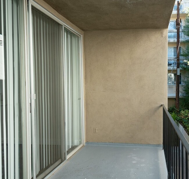 Interior Photo - 132 Clark Dr