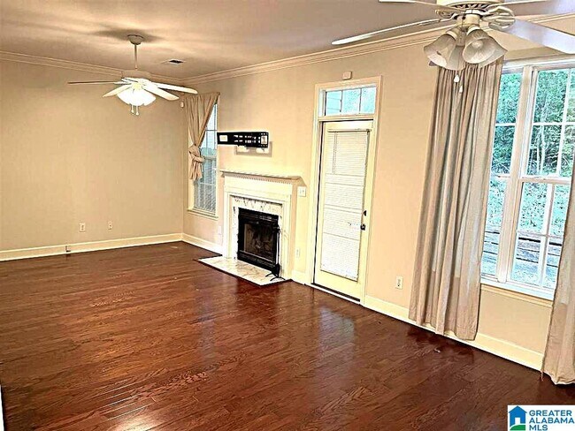 Foto del edificio - 156 Hayesbury Ct