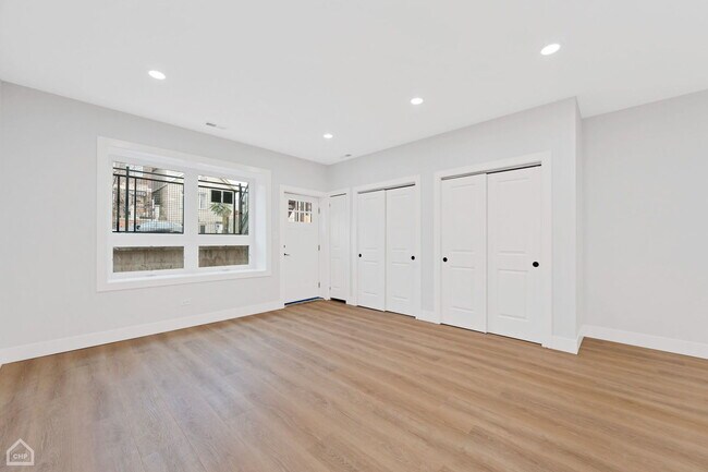 Foto del edificio - 2132 S Fairfield Ave
