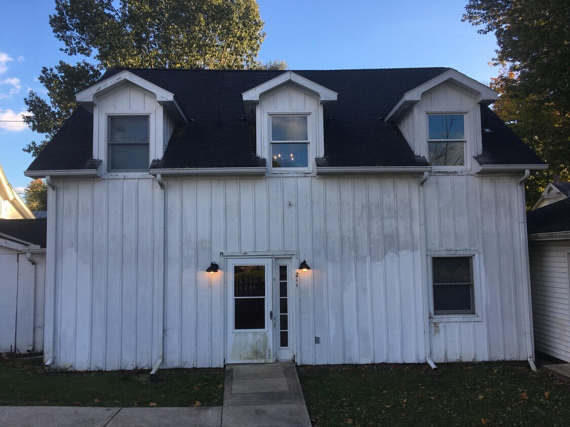 211 S Marion St, Cardington, OH 43315 Townhome Rentals in Cardington