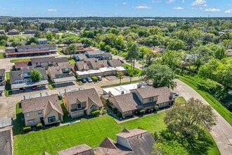 Building Photo - 1859 Country Village Blvd
