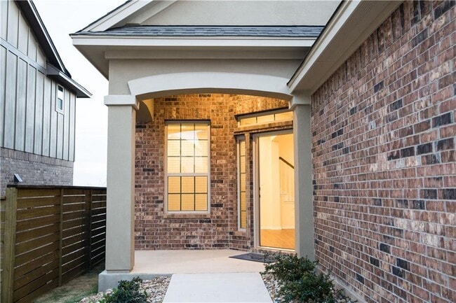 Foto del edificio - 3651 Sandy Brook Dr