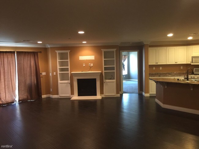 Foto del edificio - 4 br, 2 bath House - 4179 Ladrillo St.
