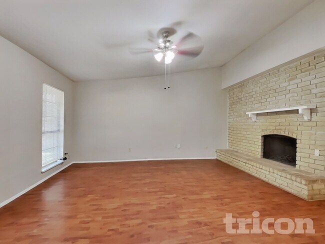 Foto del edificio - 6734 Pickett Dr
