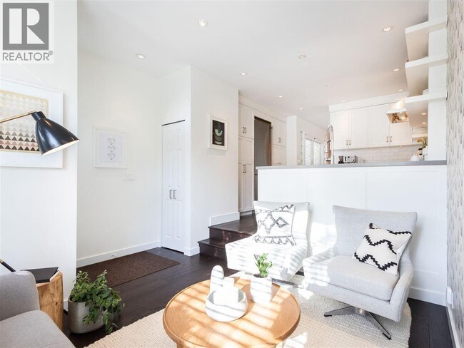 Building Photo - 1338 Arbutus St