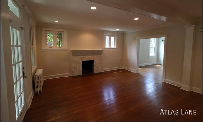Building Photo - Professionally Managed// 4 bedroom 3.5 bat...