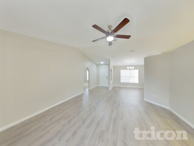 Foto del edificio - 12285 Villa Rd