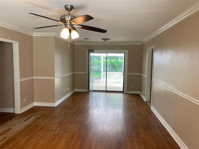 Building Photo - 1810 Ave P 1/2