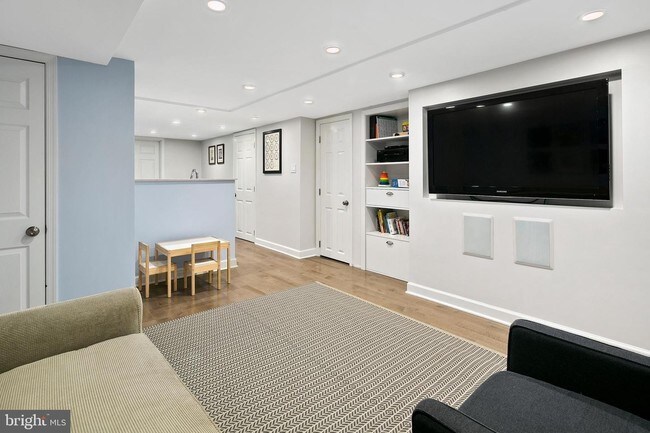 Foto del edificio - 1754 Kilbourne Pl NW
