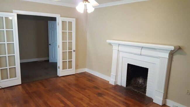 Foto del edificio - 1612 Pendleton Rd
