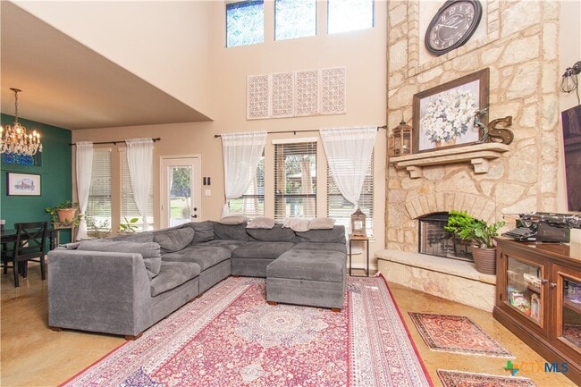 Foto del edificio - 1020 Woodland Bend Cir