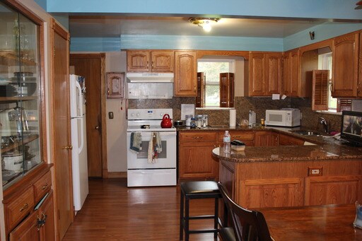 Building Photo - 1505 Meadowlane Dr SE