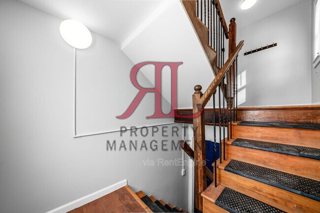 Foto del edificio - 722 Sheridan Ave