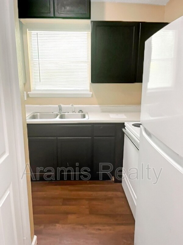 3712 Case St Unit I 1, Macon, GA 31204 Condo for Rent in Macon, GA