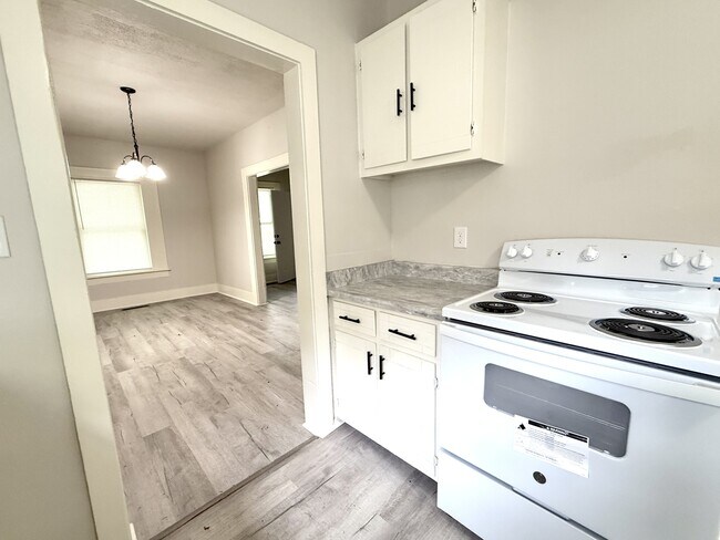 Foto del edificio - 1105 Burch St NW