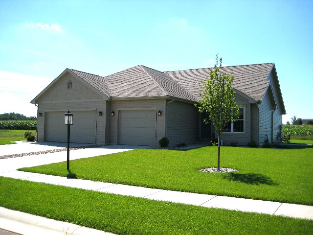 Primary Photo - 18308 Barrington Drive
