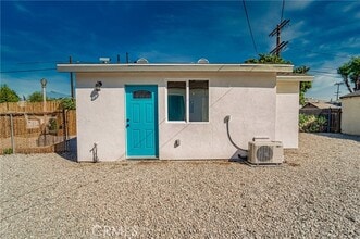 Building Photo - 11420 Clovis Ave