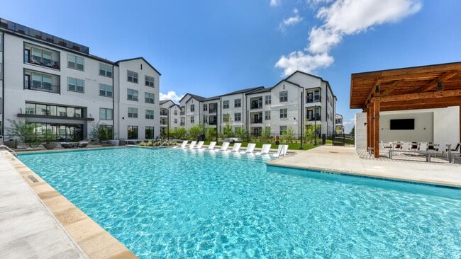 Building Photo - Durrington Ridge