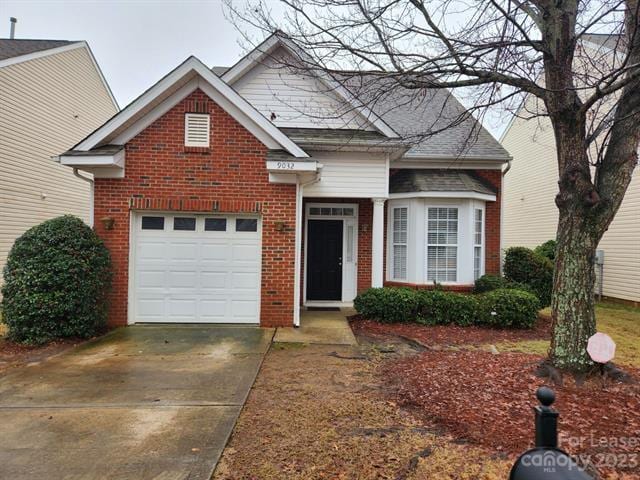 Foto principal - 9032 Holland Park Ln