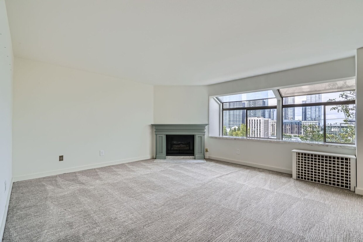 Primary Photo - Stunning 2bed/2bath Condo with City Views ...