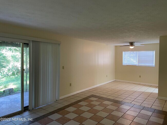 Foto del edificio - 3657 Boone Park Ave