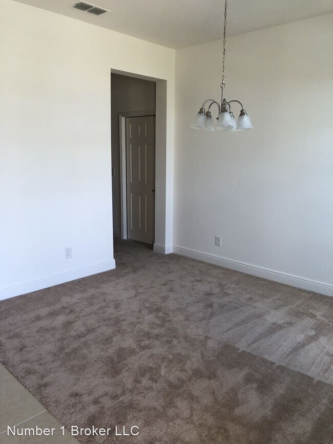 Foto del edificio - 4 br, 2.5 bath House - 14367 Black Lake Pr...
