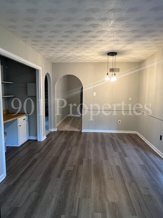 Foto del edificio - 5140 Longmeadow Cove