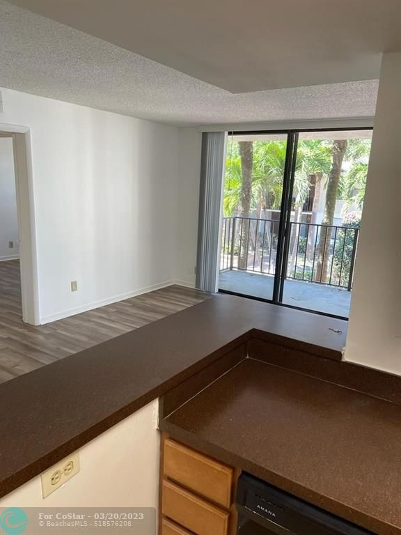 Building Photo - 724 Executive Center Dr