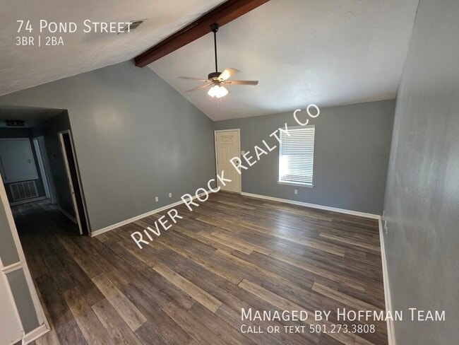 Foto del edificio - 74 Pond St