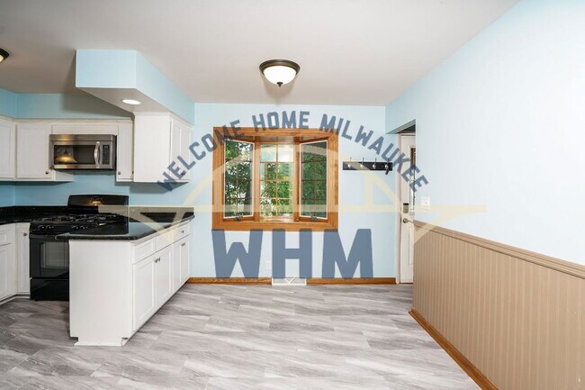 Foto del edificio - W242N6591 Spruce St