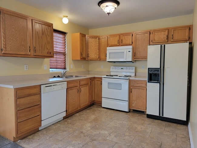 Foto del edificio - 2006 Greystone Dr